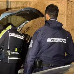 Fiat Punto rubata ritrovata in via Montevideo