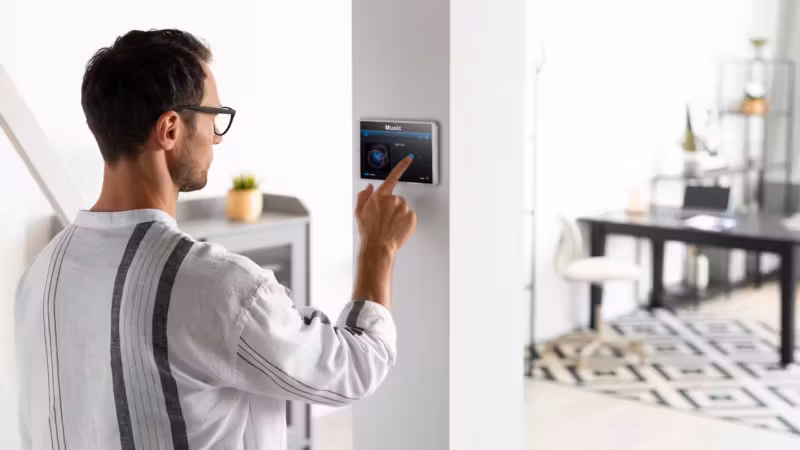 Ferito a colpi di pistola in strada: scattano gli arresti per l’agguato a Carrassi